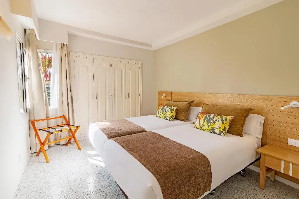 FAMILY ROOM STANDARD Room, Hotel LIVVO Koala Garden, Gran Canaria