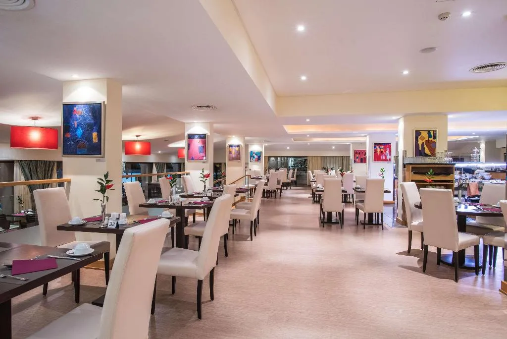Bar, TUI Blue Gardens Adults Only Savoy Signature, Madeira