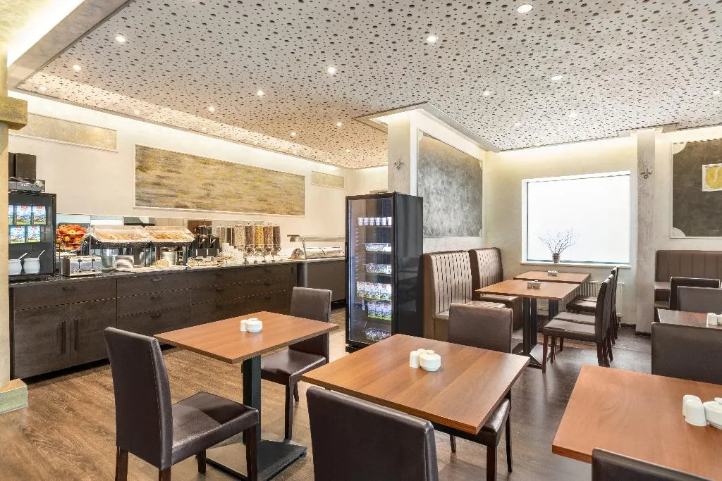 Restaurant, Amedia Praha Express, Prague