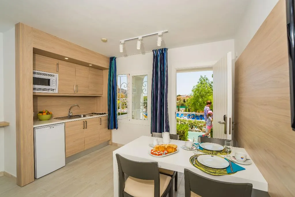 APARTMENT WITH BALCONY Room, Holiday Center, Majorca