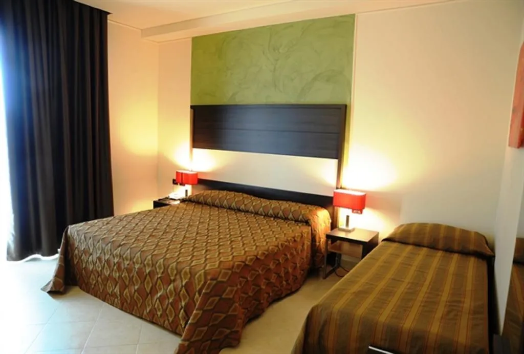 QUADRUPLE STANDARD Room, Viola Palace Hotel, Catania