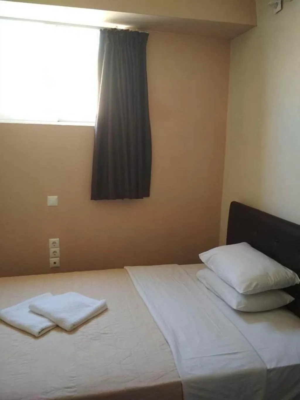 Room, Pella Inn Hostel, Athens