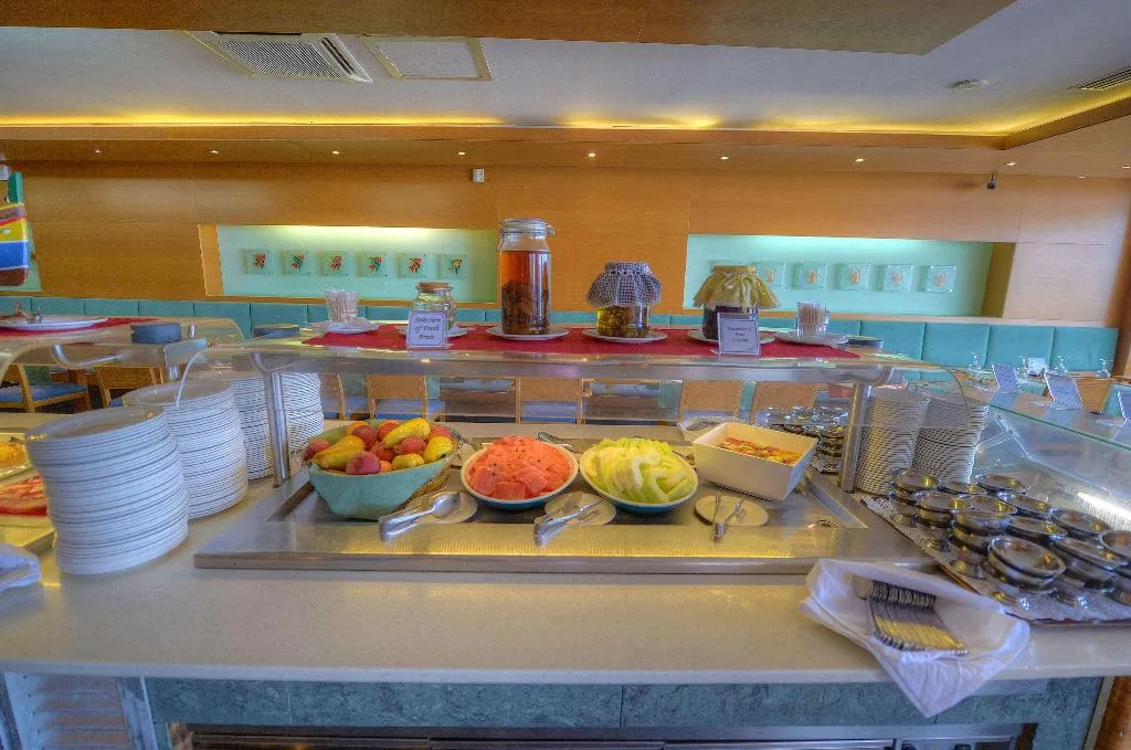 Restaurant, The Preluna Hotel, Malta