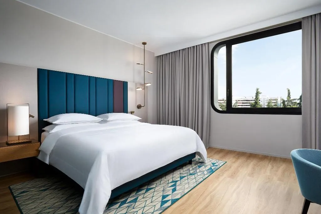 Room, Sheraton Milan San Siro, Milan