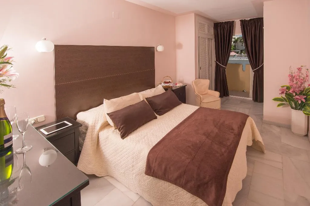 Room, Puerto Marina Beach & Golf, Costa Del Sol