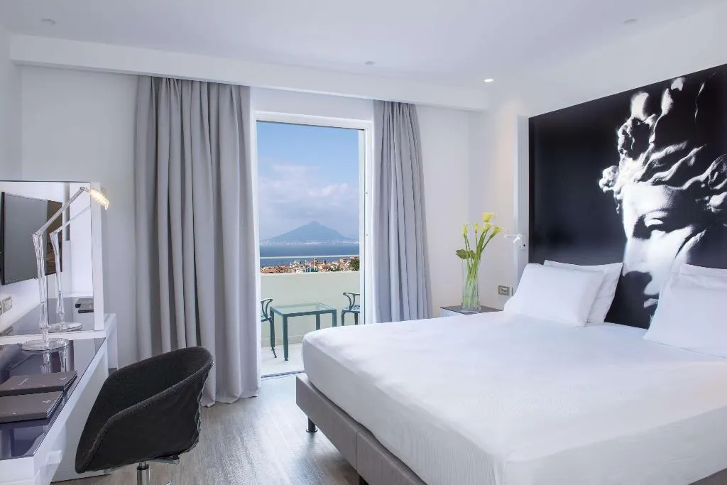 Room, Hilton Sorrento Palace, Naples