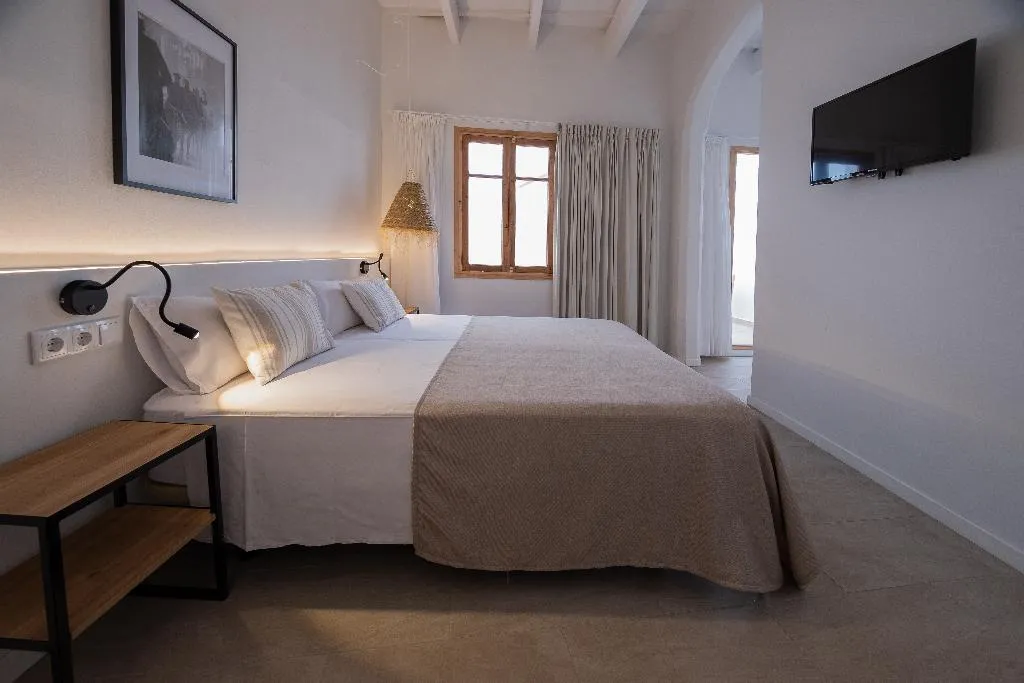QUADRUPLE SUPERIOR Room, Hotel Tres Tocs, Menorca