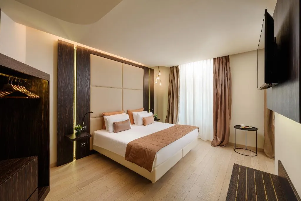 JUNIOR SUITE STANDARD Room, The Square Milano Duomo, Milan