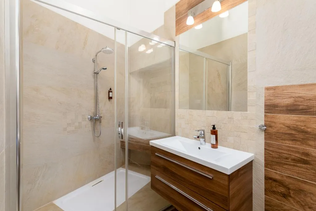 APARTMENT DELUXE WITH BALCONY Room, Erasmus Student Apartments - Krakow Old Town, Krakow