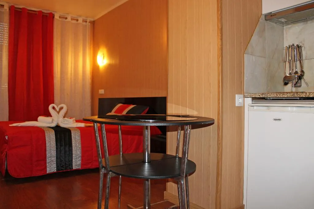 STUDIO ONE BED Room, Monte Carlo Love Porto, Porto