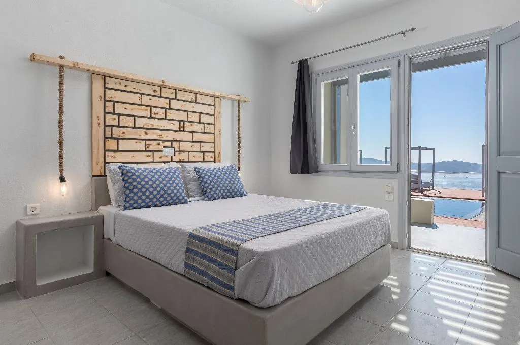 DOUBLE SEA VIEW Room, Gizis Cliffside Suites, Santorini