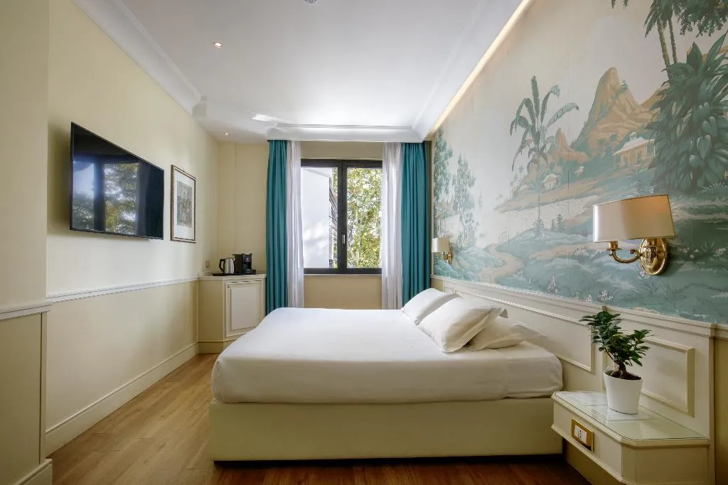 DOUBLE SUPERIOR Room, Donna Laura Palace, Rome