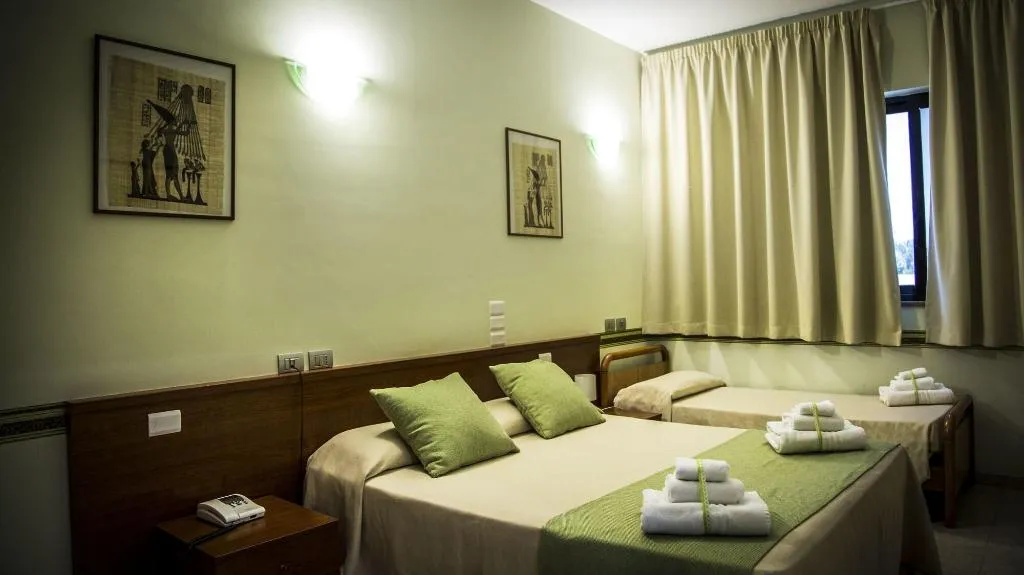 FAMILY ROOM STANDARD Room, Hotel Cristallo Relais Sure Hotel Collection by Be, Rome