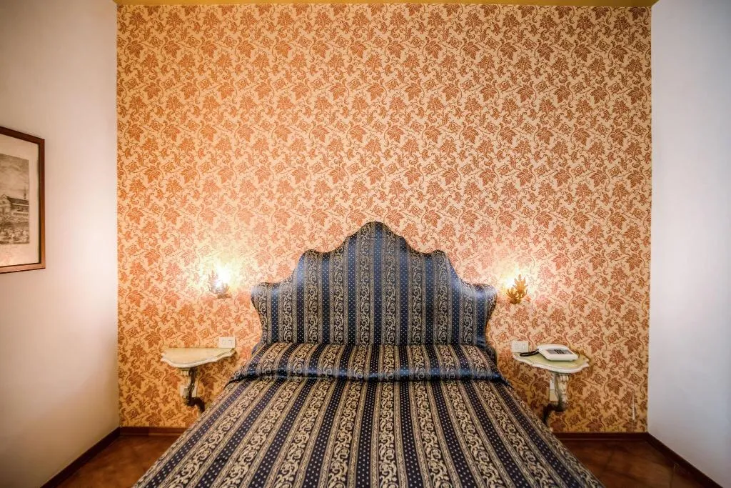 DOUBLE STANDARD Room, Martelli, Florence