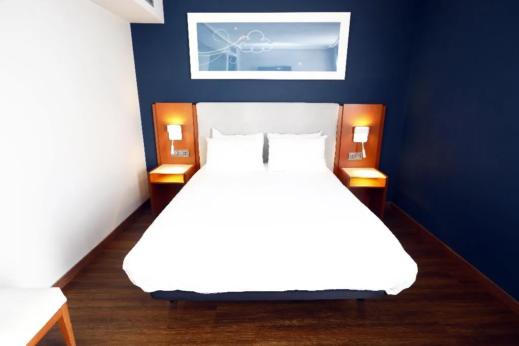 DOUBLE STANDARD Room, Travelodge Madrid Coslada Aeropuerto, Madrid