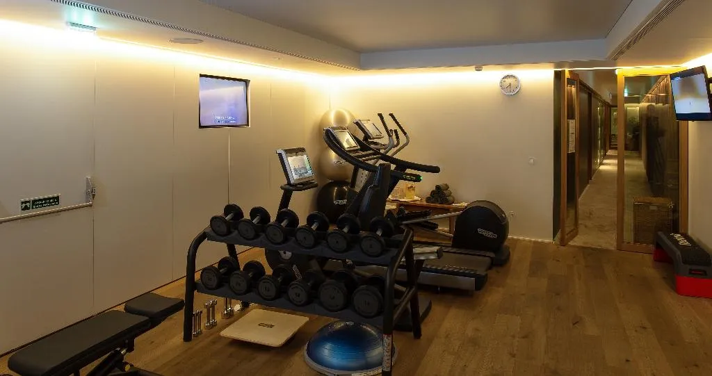 Sports and Entertainment, Lisboa Pessoa Hotel, Lisbon
