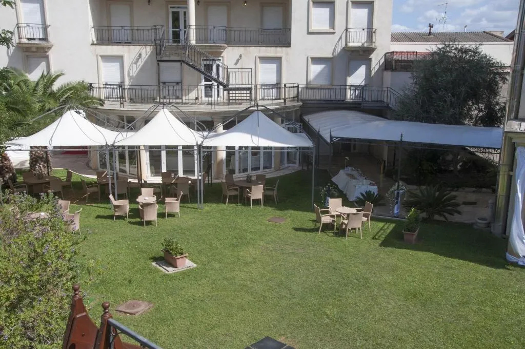Terrace, Mariano Iv Palace Hotel, Cagliari