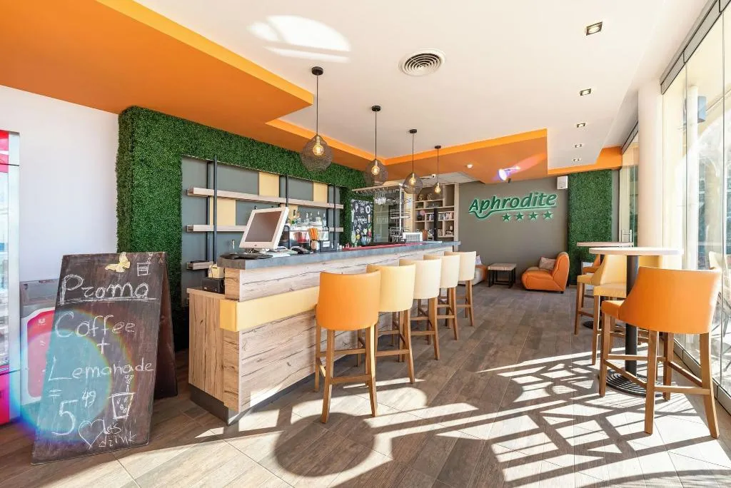 Bar, Aphrodite Beach Hotel, Bourgas