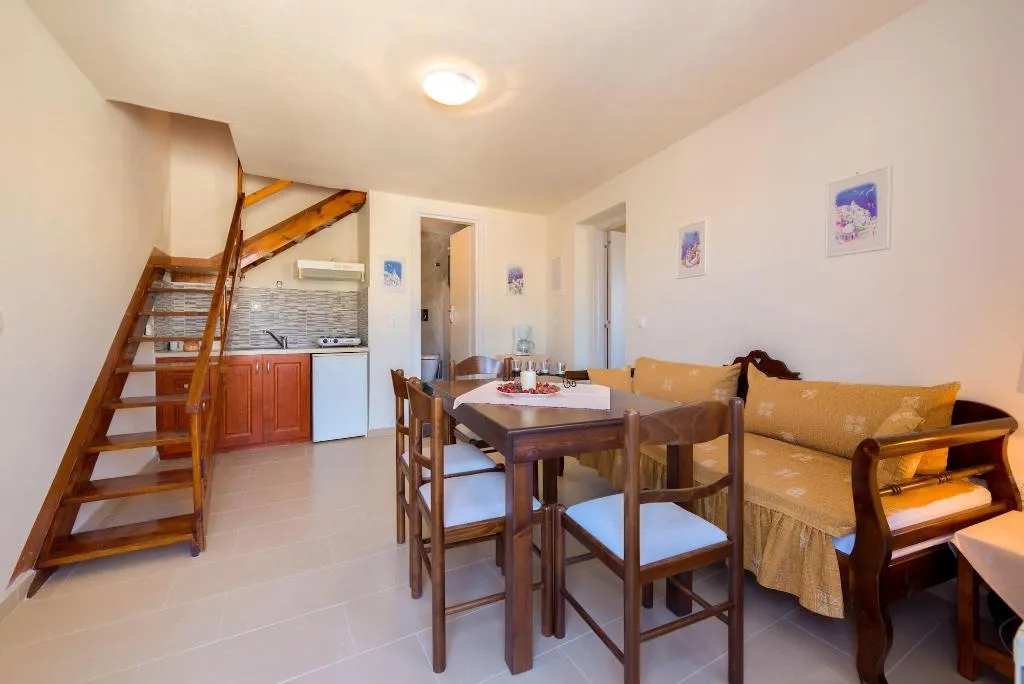 Room, Villa Aegeon, Santorini