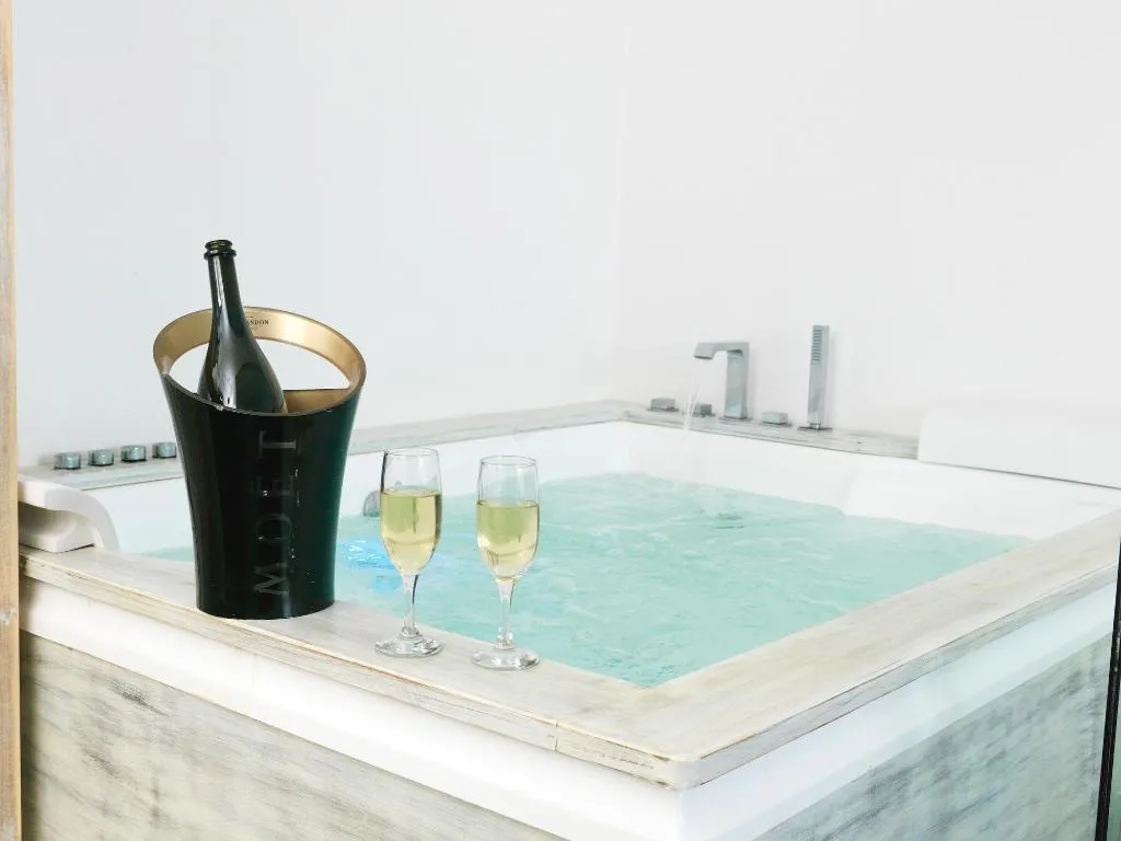 Room, San Marino Suites, Santorini