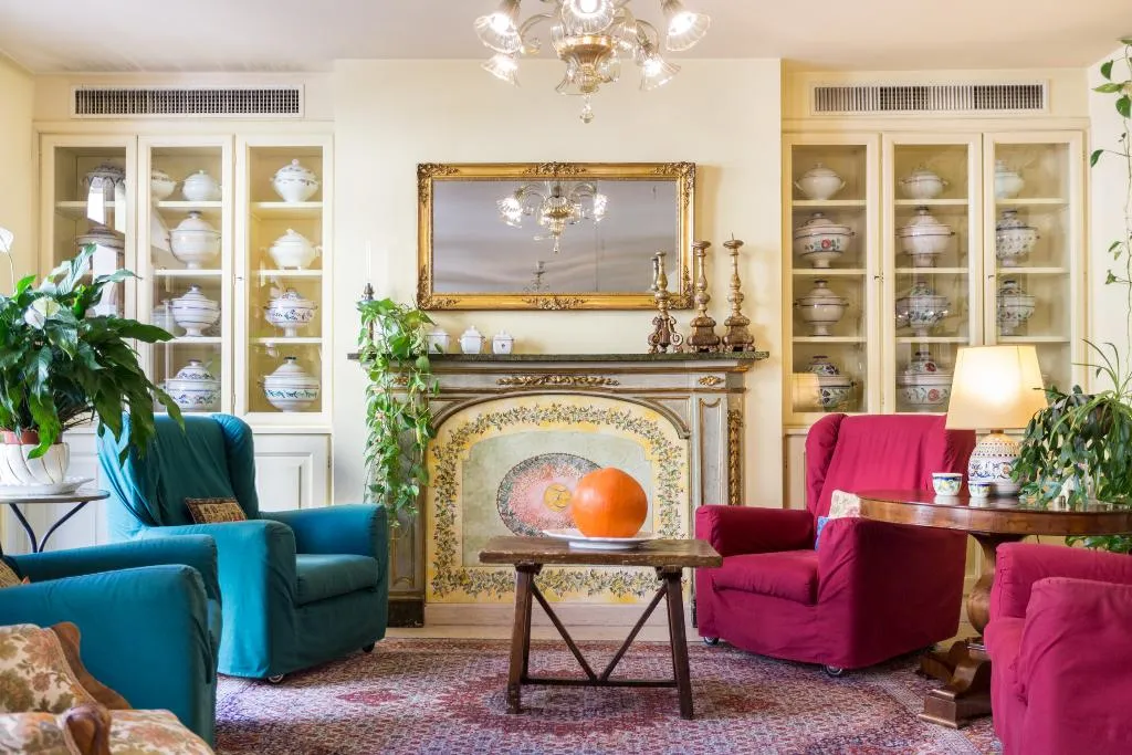 Lobby, San Luca, Perugia