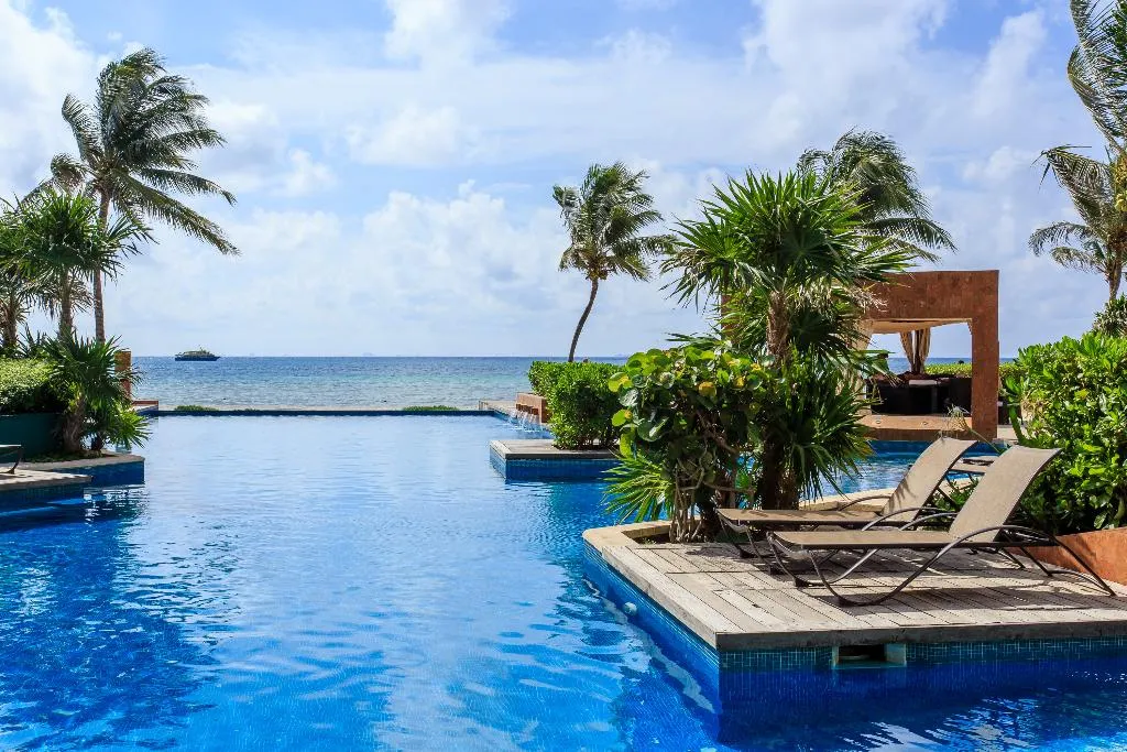 Pool, El Faro Residences, Playa Del Carmen