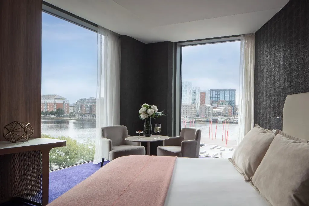 FAMILY ROOM WITH VIEWS Room, Anantara The Marker Dublin, Dublin