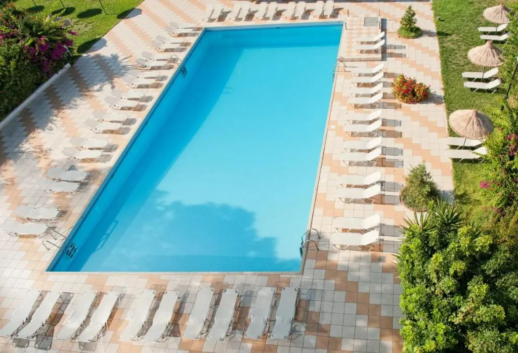 Pool, Heronissos, Crete