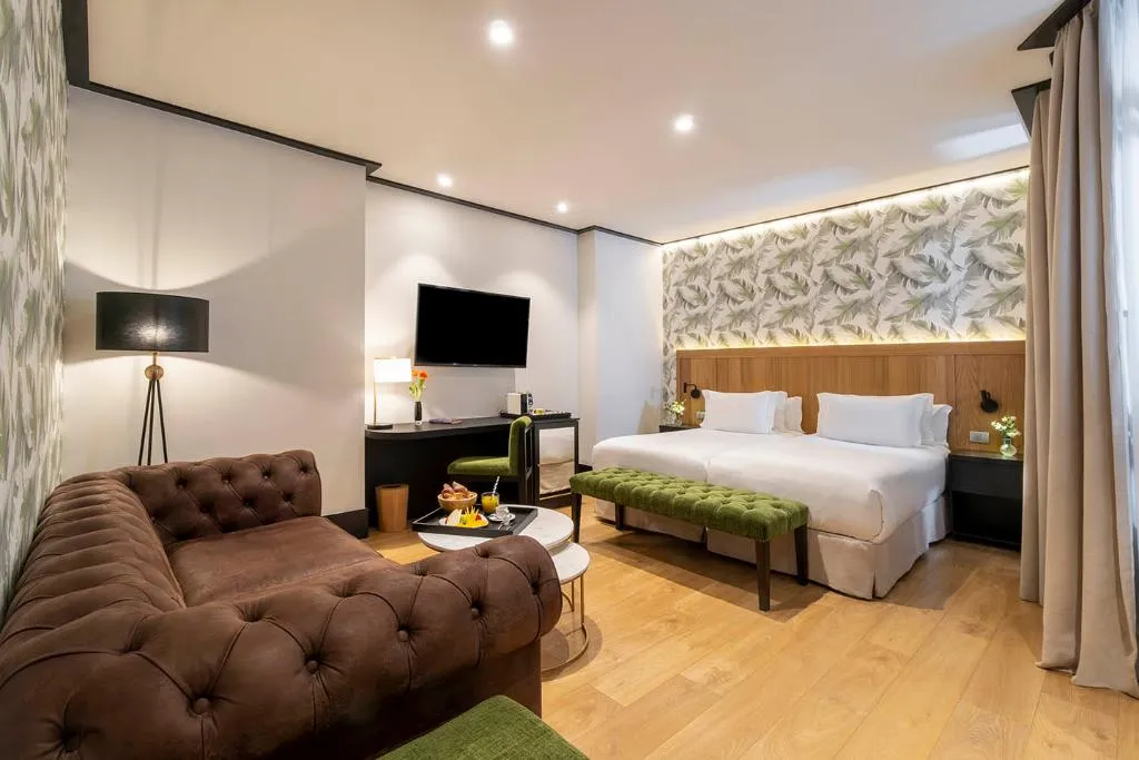 DOUBLE DELUXE Room, H10 Puerta de Alcala 4* Sup., Madrid