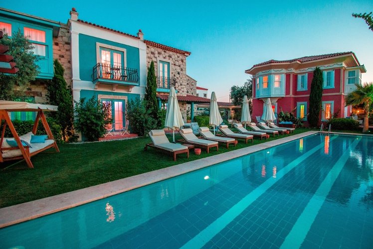 On Oda Otel, Izmir