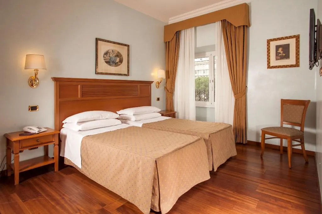 TRIPLE ANNEX Room, Piemonte, Rome