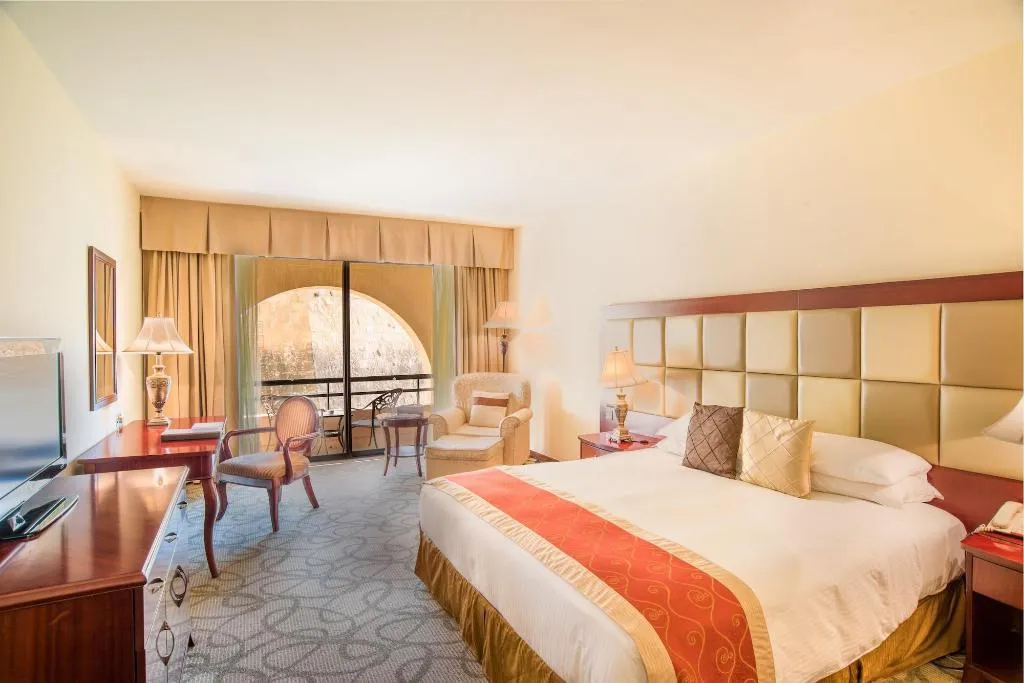 Room, Grand Hotel Excelsior, Malta