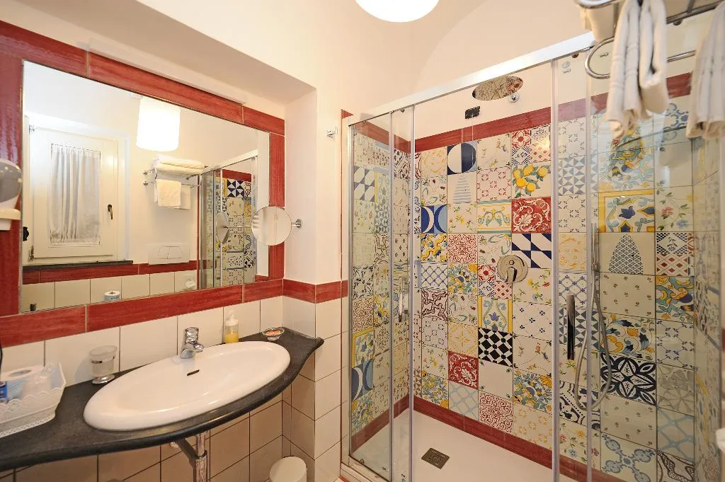 DOUBLE DELUXE Room, Hotel Villa Annalara, Naples