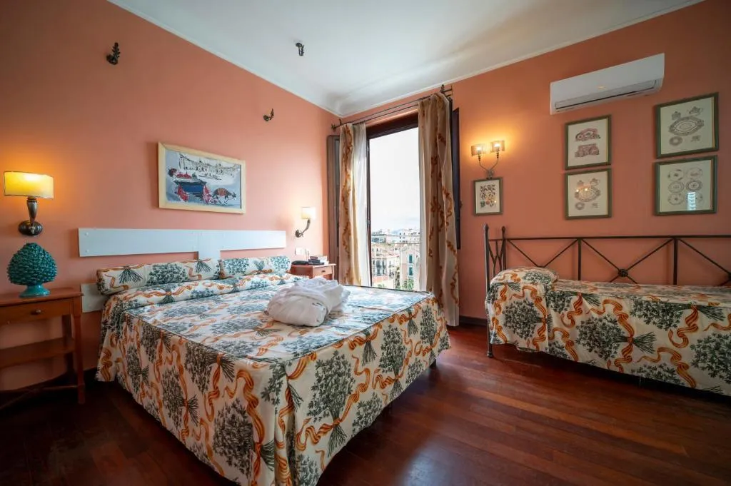 TRIPLE STANDARD Room, Vecchio Borgo, Palermo