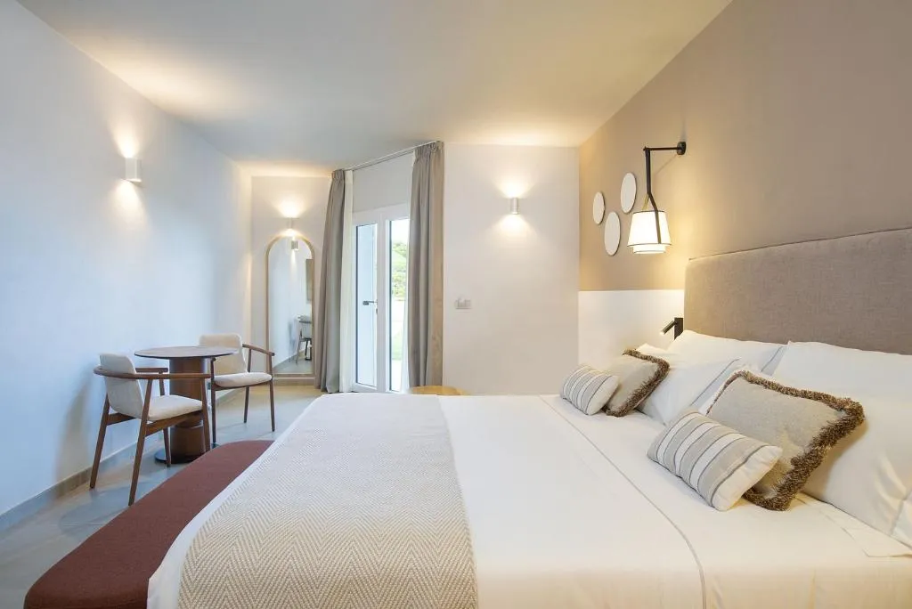 TRIPLE SUPERIOR SEA VIEW Room, Mangia’s Sardinia Resort, Olbia