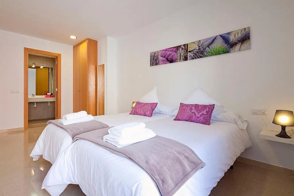 APARTMENT TWO BEDROOMS Room, Charmsuites Paralel, Barcelona