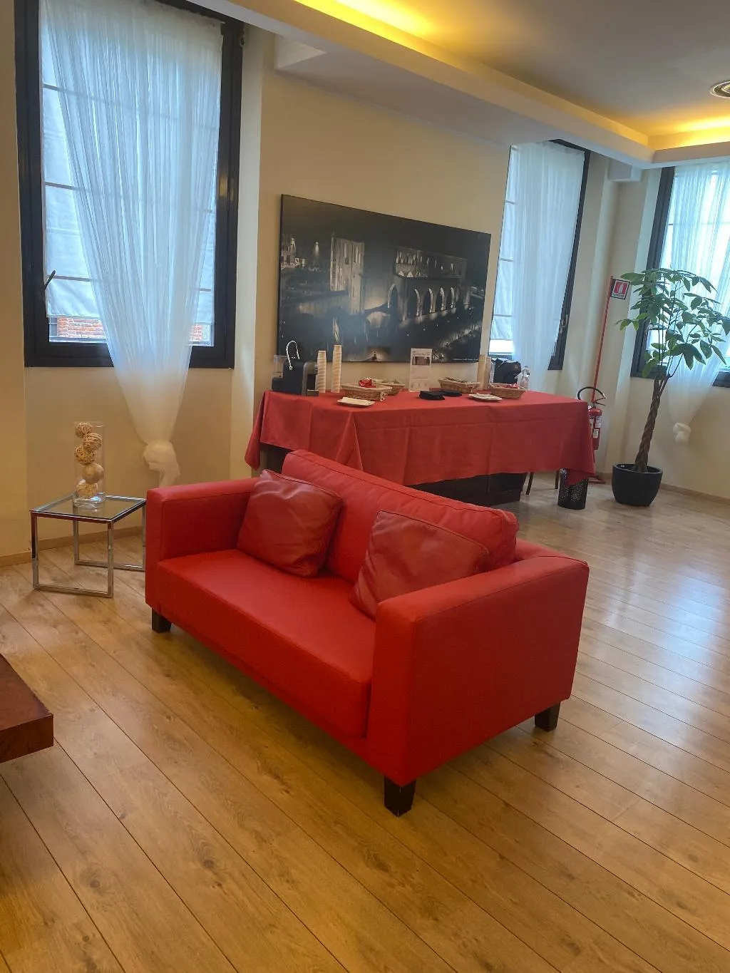 Lobby, Nuovo Albergo Italia, Milan