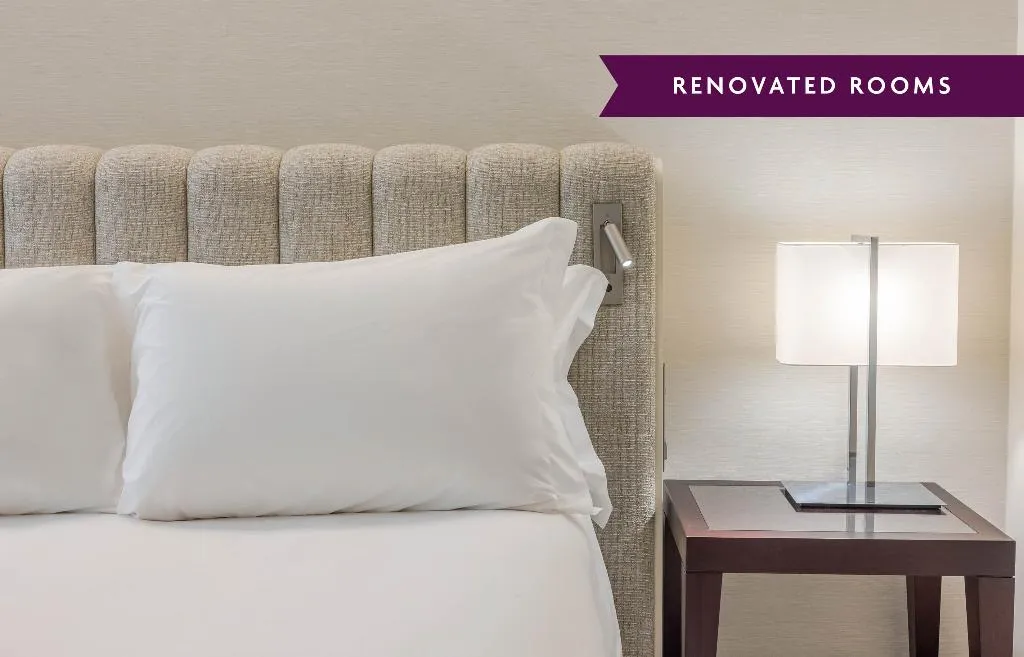 DOUBLE PREMIUM QUEEN BED Room, Crowne Plaza Porto, Porto