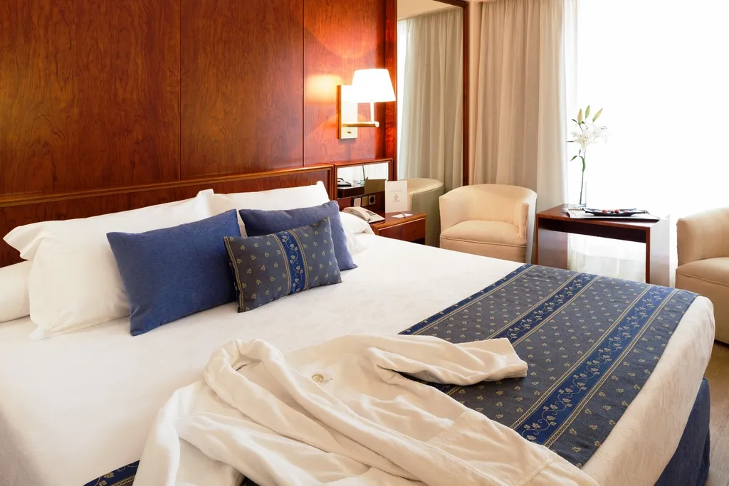 SINGLE STANDARD Room, Royal Plaza, Ibiza