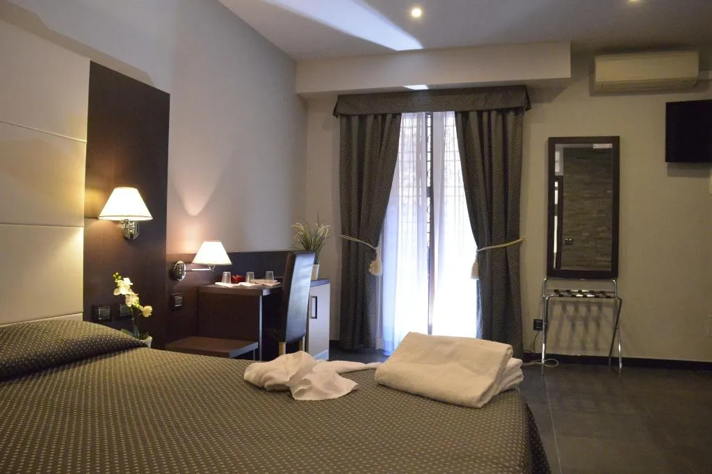 Room, B B La Casa Di Patty, Naples