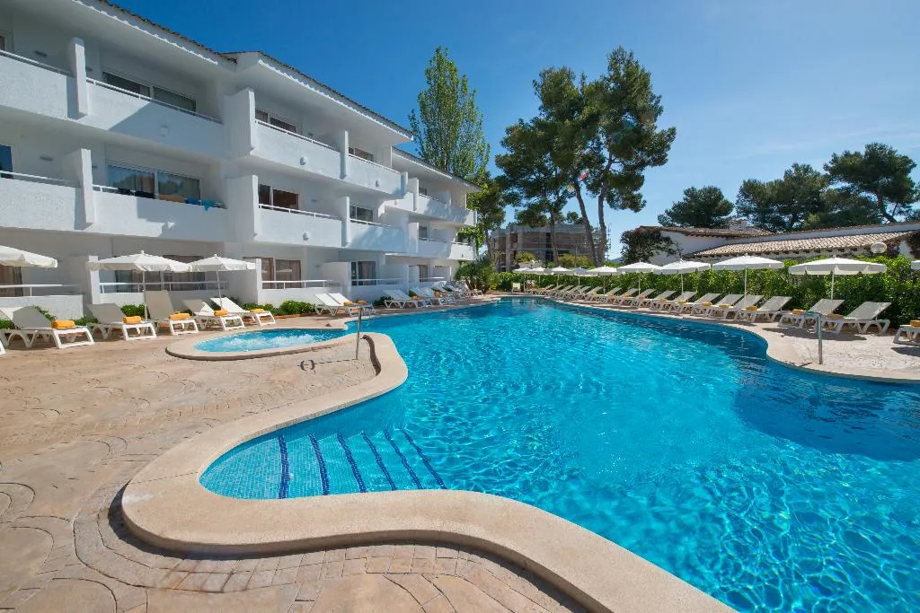 Pool, Iberostar Ciudad Blanca Alcudia Apartamentos, Majorca