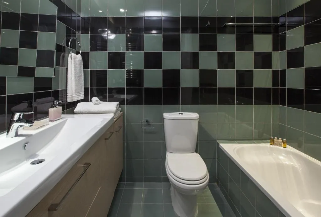 Room, Scale Suites, Athens