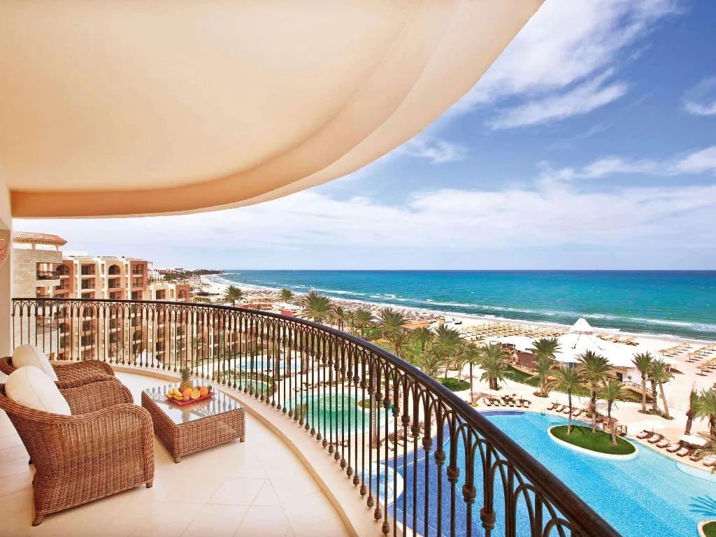 SUITE DELUXE OCEAN VIEW Room, Movenpick Resort & Marine Spa Sousse, Tunisia