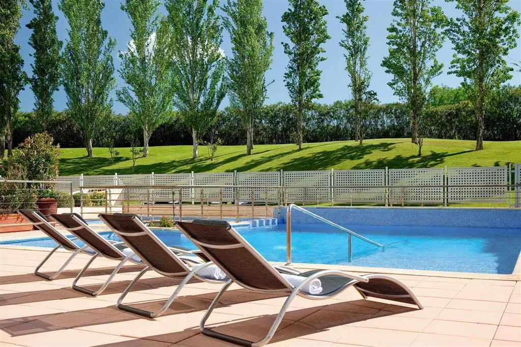 Pool, ibis Styles Barcelona Sant Joan Despi, Barcelona