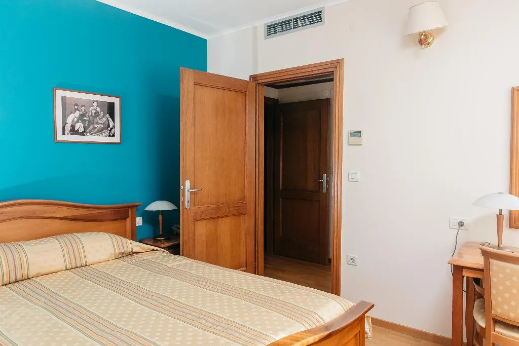 SUITE STANDARD Room, Spongiola, Split
