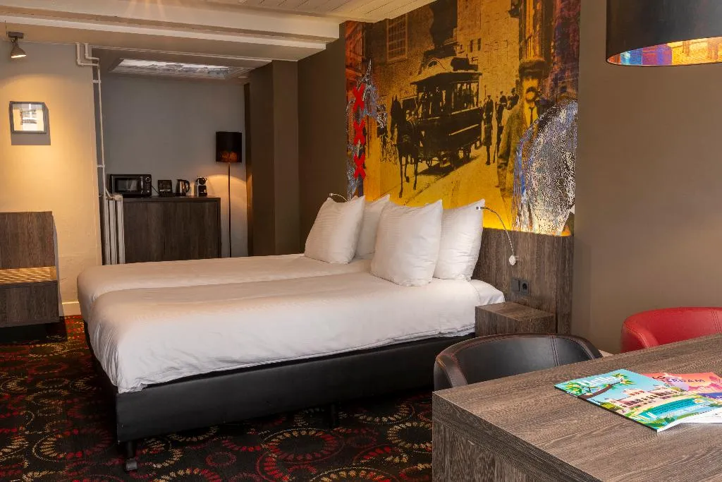DOUBLE COMFORT Room, Leonardo Eden Hotel Amsterdam City Center, Amsterdam