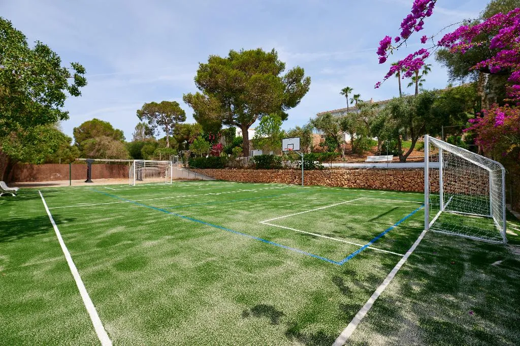 Sports and Entertainment, AluaSun Cala Antena, Majorca