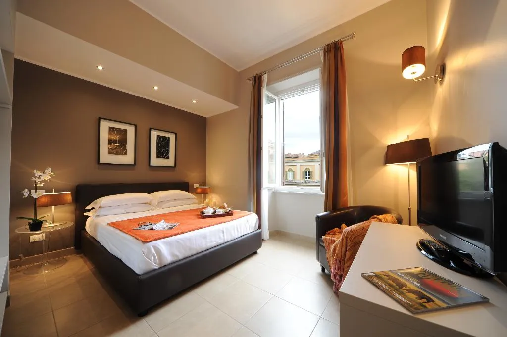 APARTMENT CAPACITY 6 Room, Residence Trianon Borgo Pio, Rome