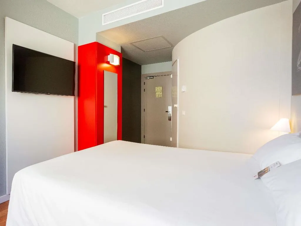 DOUBLE WITH DOUBLE BED Room, ibis Alicante Elche, Costa Blanca