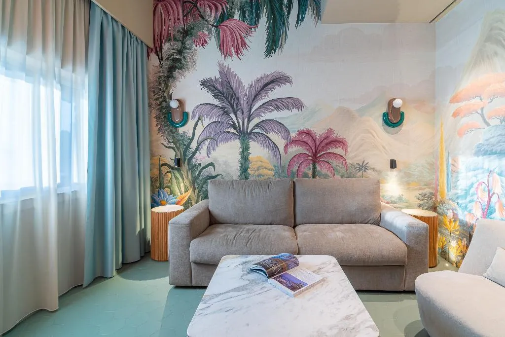 Room, Minareto, Catania